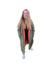 Load image into Gallery viewer, Green/Orange Sport Robe
